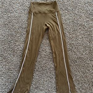 Neiwai brown leggings as seen on ballerina farm